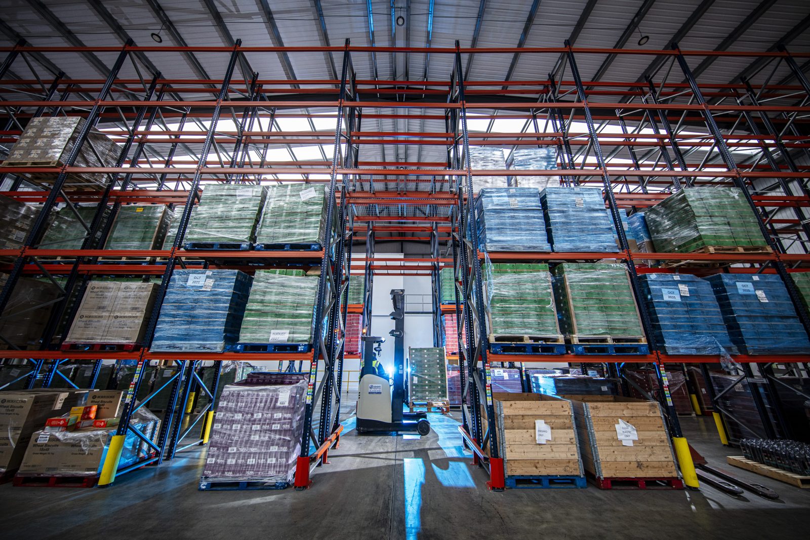 Palletised food stock in Igloo's cold storage racking